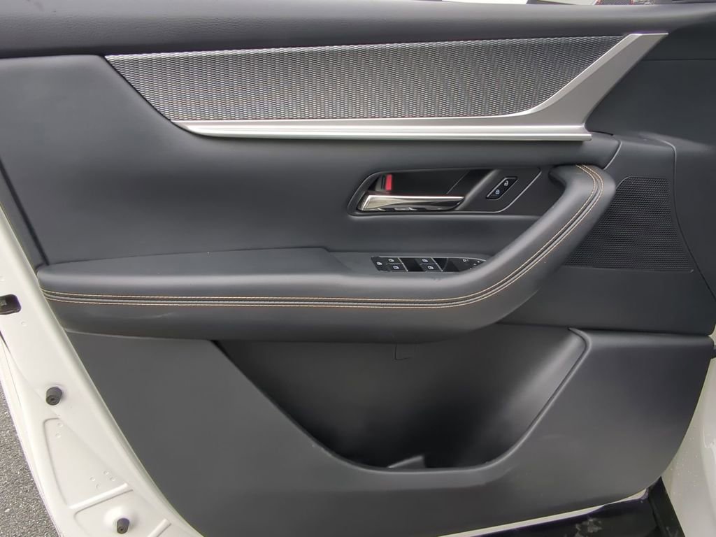 Used 2024 MAZDA CX-90 3.3 Turbo w/ Preferred Plus image 19