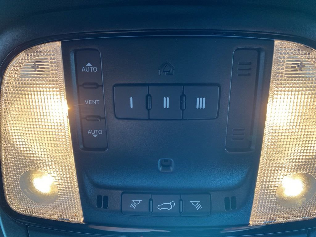 Used 2025 Dodge Durango R/T image 24