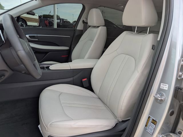 Used 2025 Hyundai Sonata Limited FWD image 25