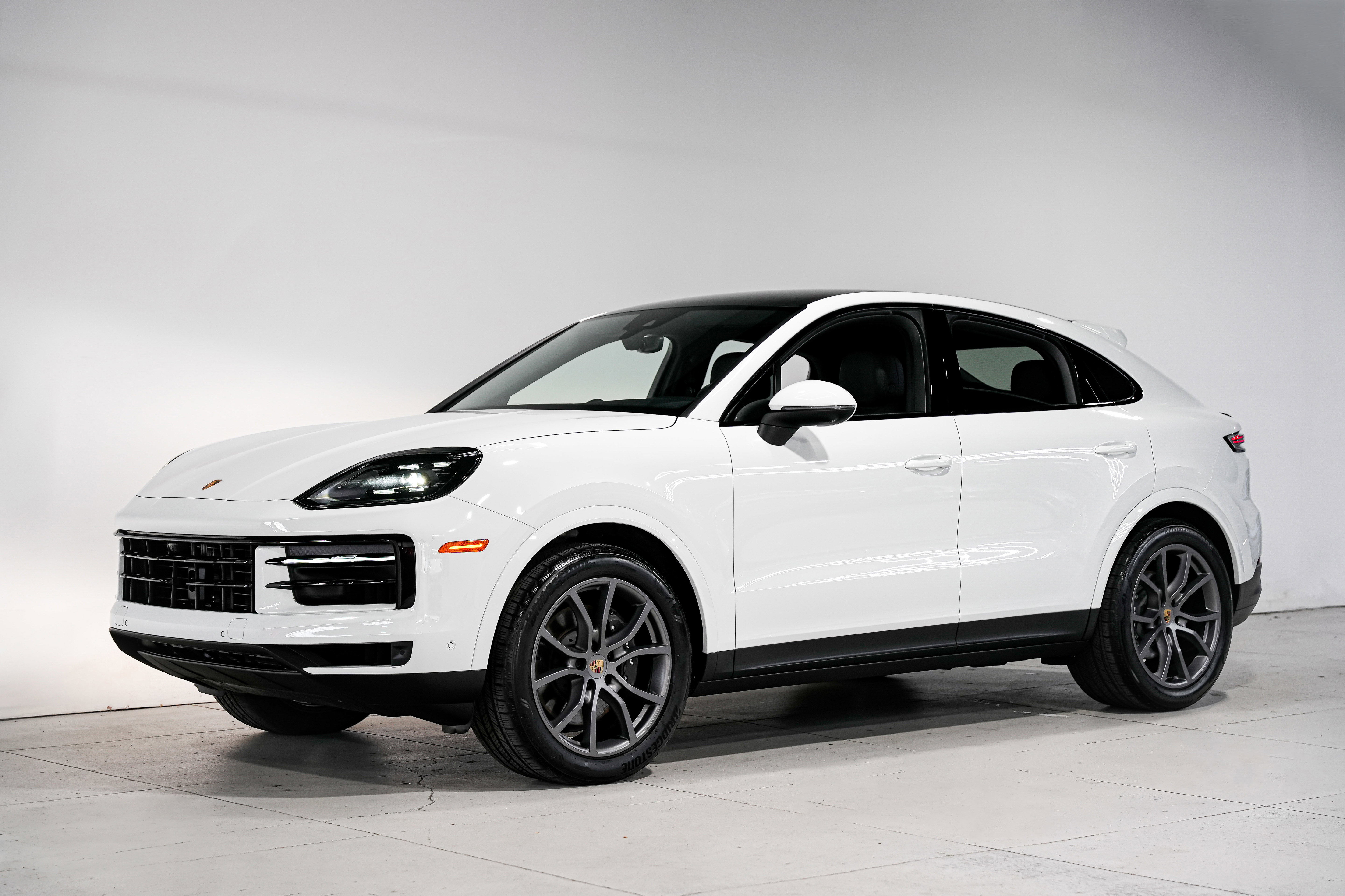 Used 2024 Porsche Cayenne Coupe w/ Premium Package Plus image 6
