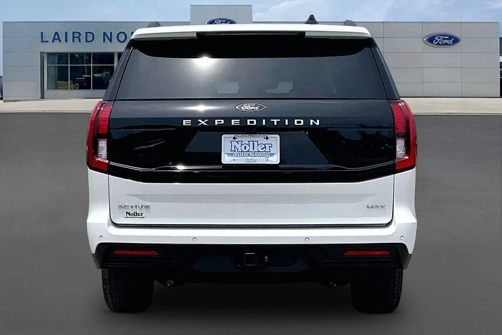 New 2026 Ford Expedition Max Active AWD/4WD image 4