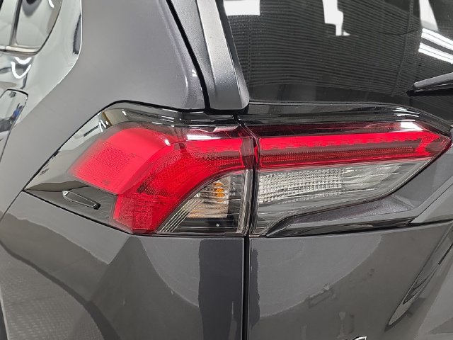 Used 2023 Toyota RAV4 XLE Premium FWD image 31