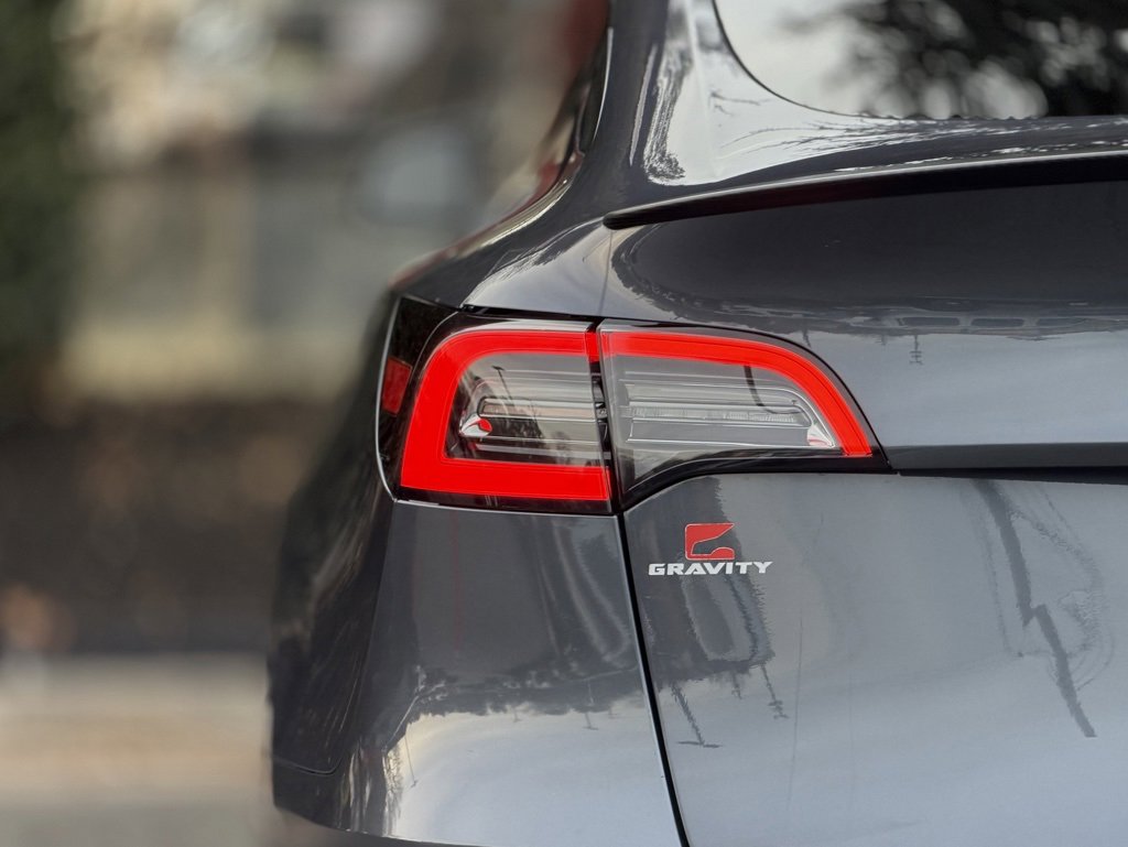 Used 2021 Tesla Model Y Performance image 15