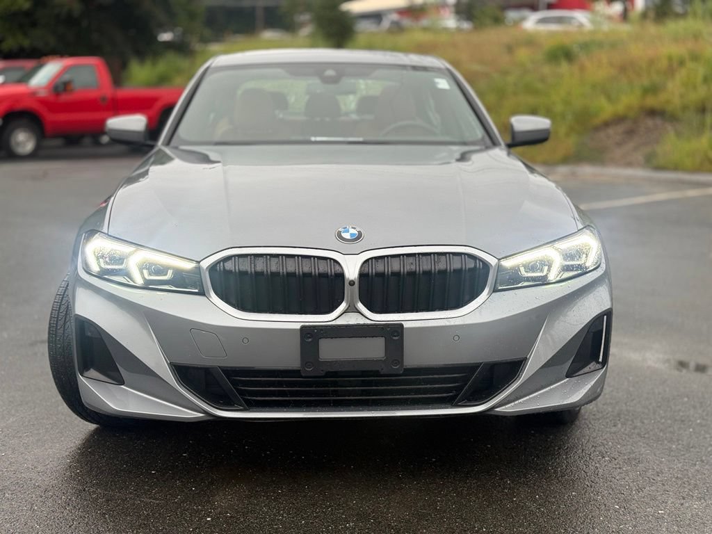 Certified 2023 BMW 330i xDrive Sedan w/ Parking Assistance Package AWD/4WD image 9