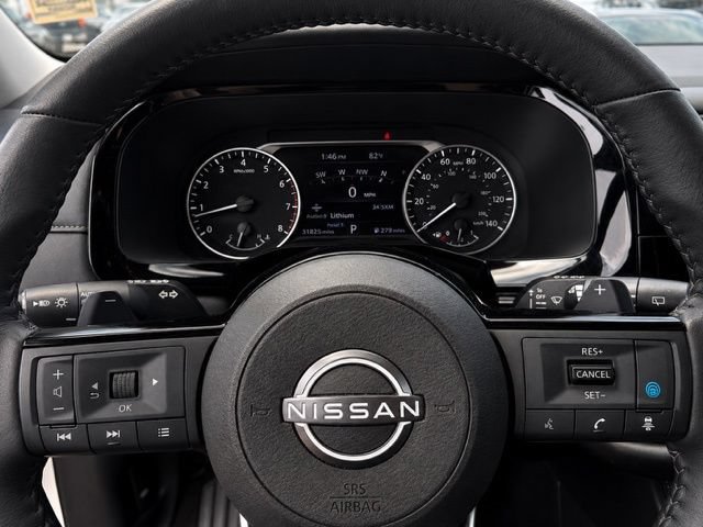 Used 2024 Nissan Pathfinder SL w/ Black Appearance Package FWD image 15
