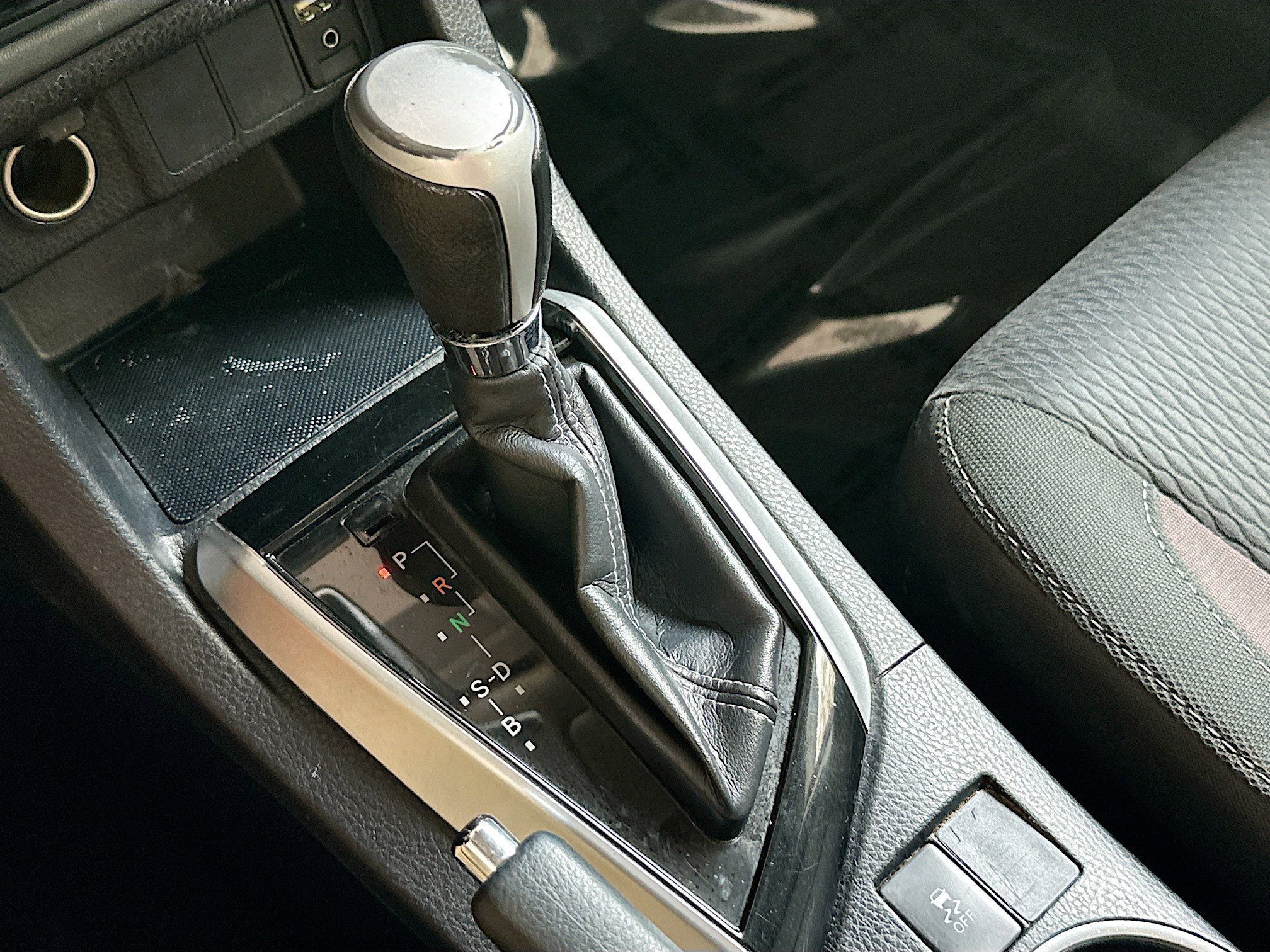 Used 2017 Toyota Corolla LE image 14