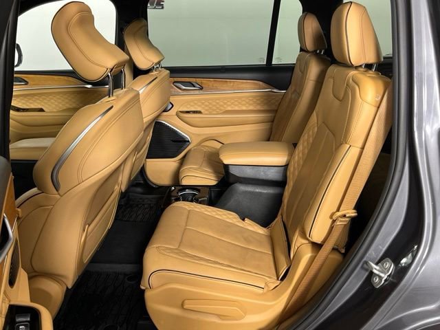 Used 2024 Jeep Grand Cherokee L Summit AWD/4WD image 28