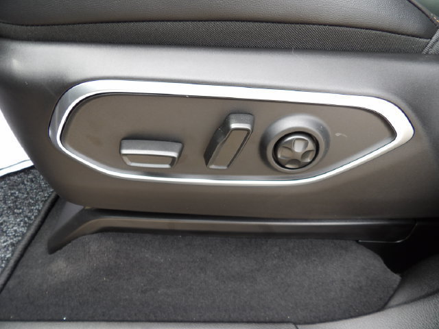 New 2026 Jeep Grand Wagoneer L 4WD image 21
