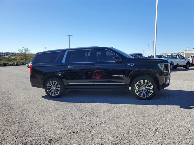 Used 2021 GMC Yukon XL Denali image 3