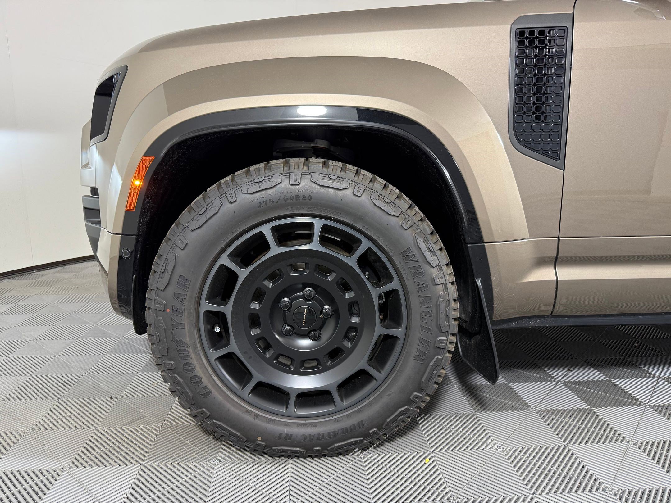 New 2026 Land Rover Defender 110 OCTA AWD/4WD image 12
