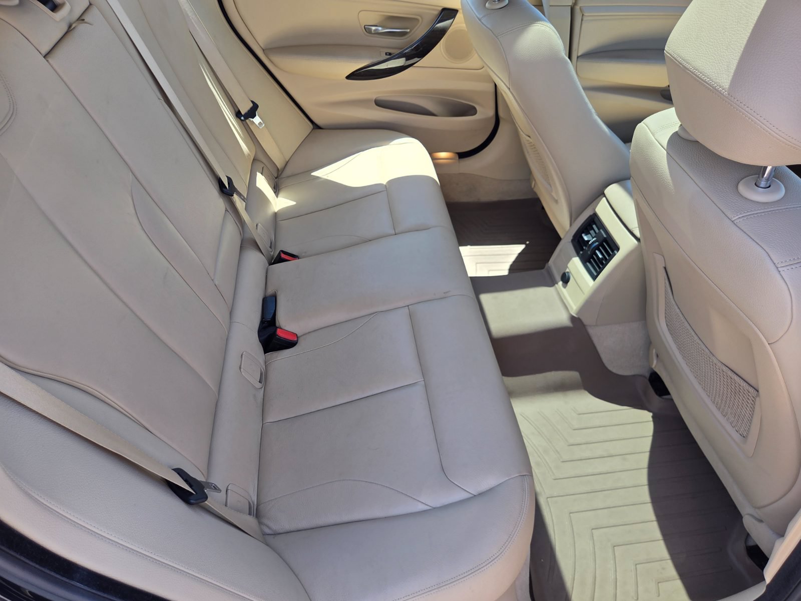 Used 2015 BMW 335i Gran Turismo xDrive AWD/4WD image 13