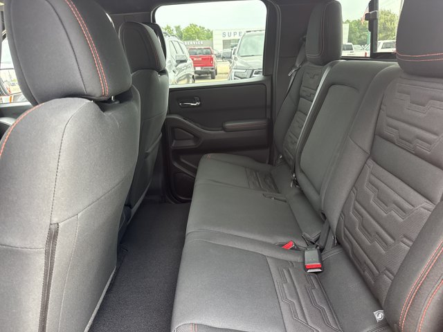 Used 2025 Nissan Frontier PRO-4X AWD/4WD image 6