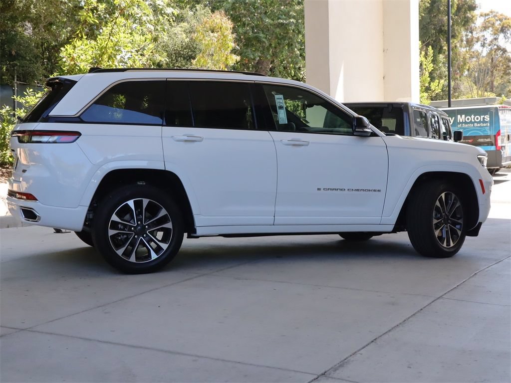 Used 2023 Jeep Grand Cherokee Overland w/ Luxury Tech Group IV RWD image 4