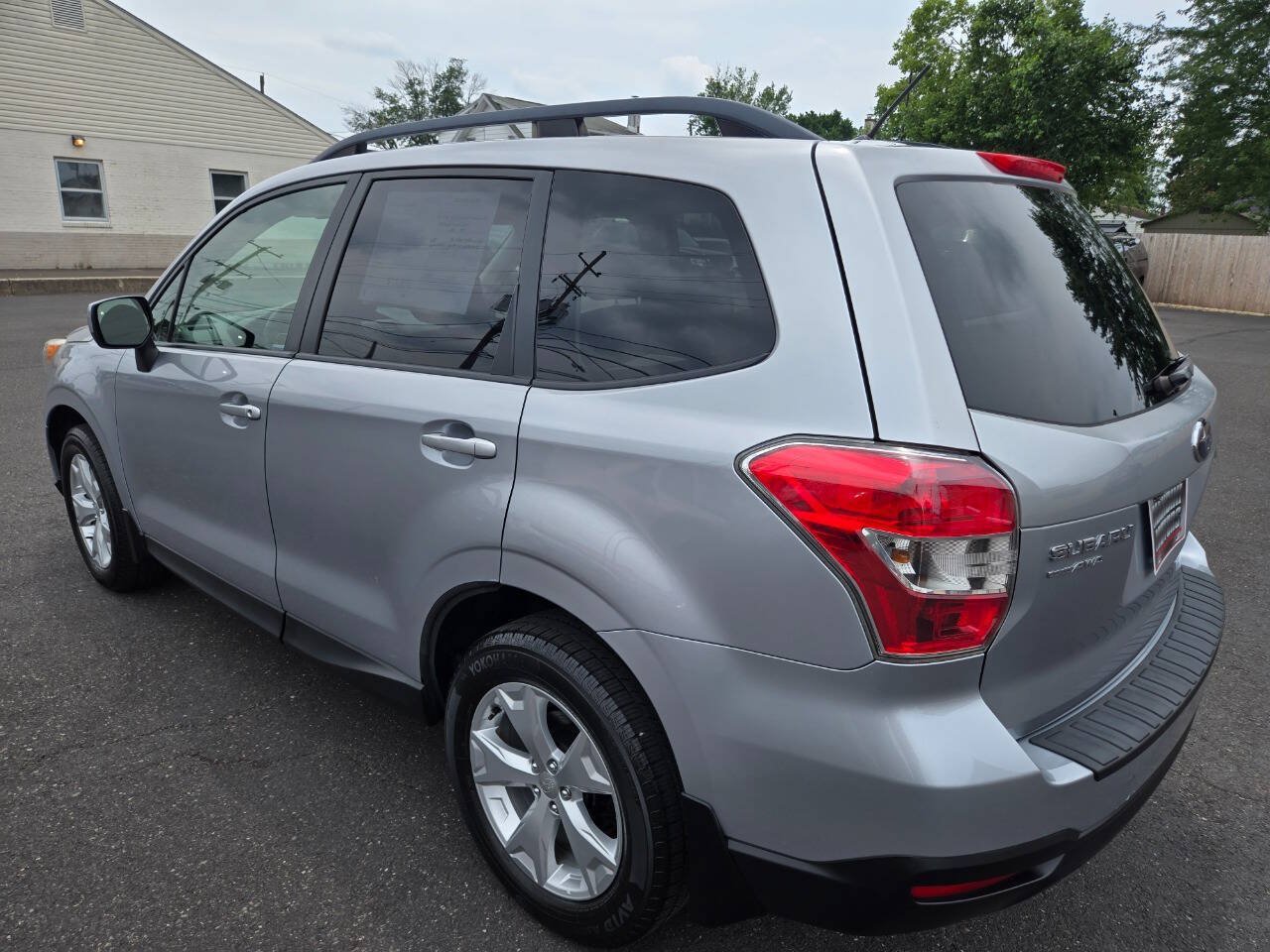 Used 2014 Subaru Forester 2.5i Premium w/ Popular Package #2 AWD/4WD image 8