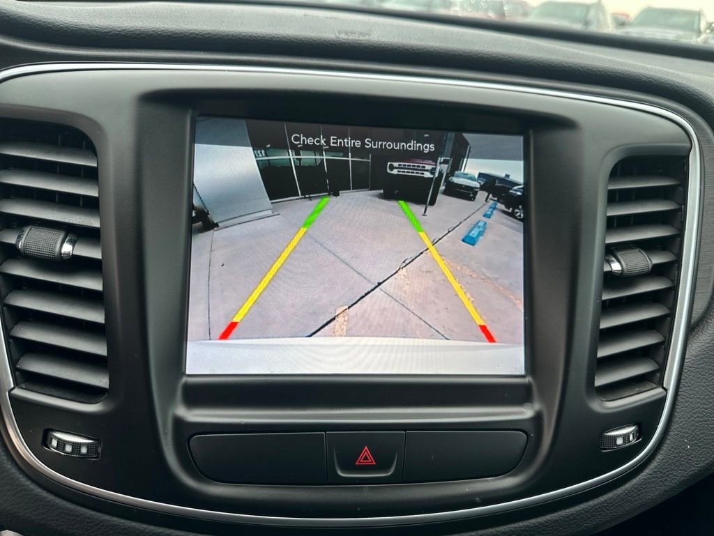 Used 2017 Chrysler 200 Limited Platinum FWD image 12