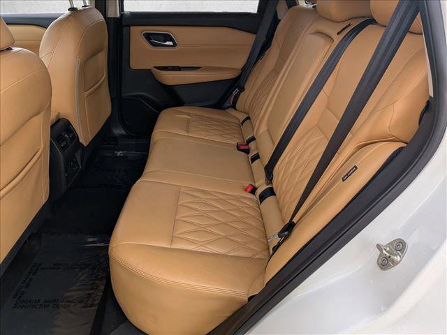 Used 2021 Nissan Rogue Platinum FWD image 28