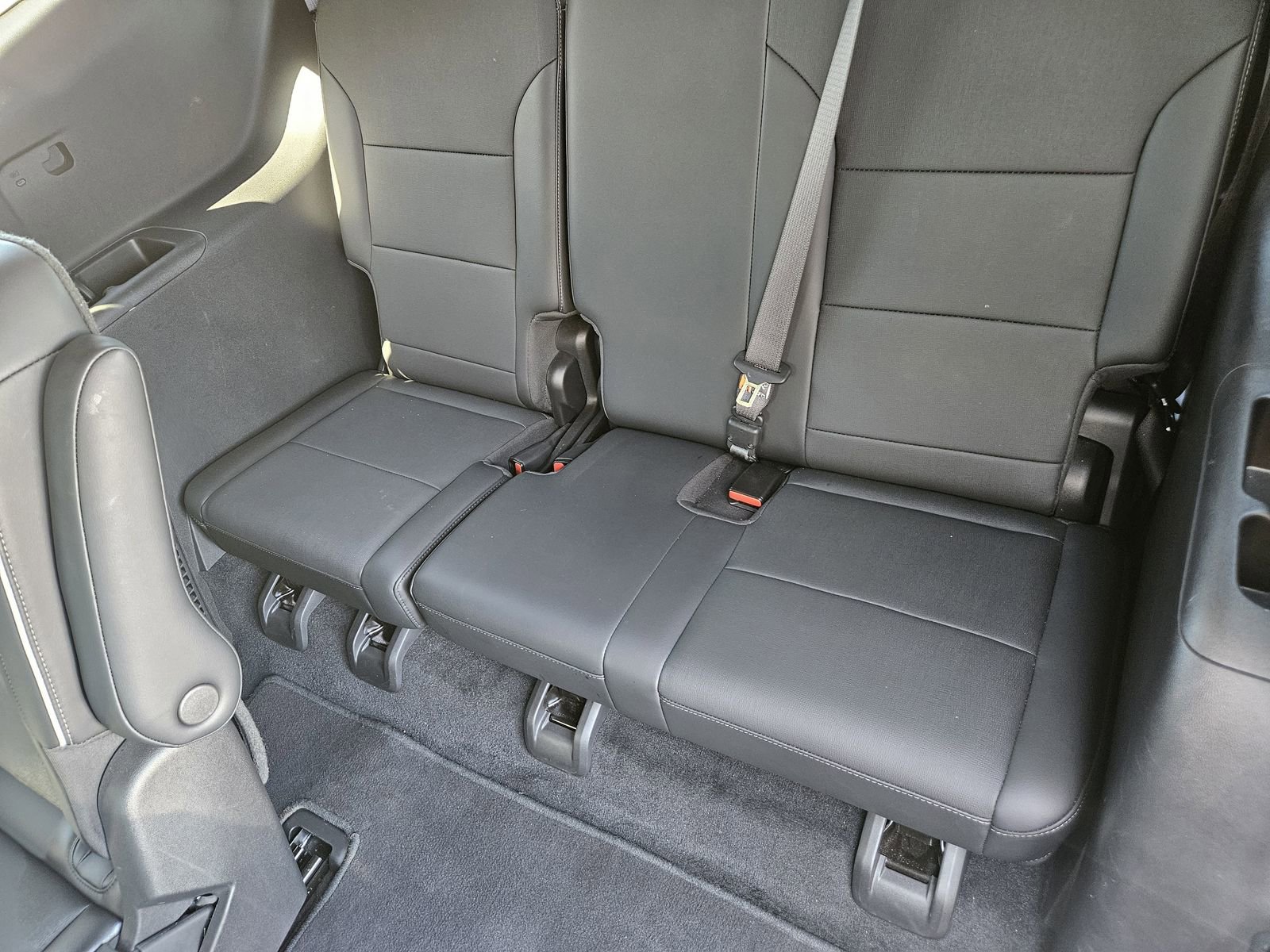 Used 2025 Buick Enclave Preferred FWD image 35
