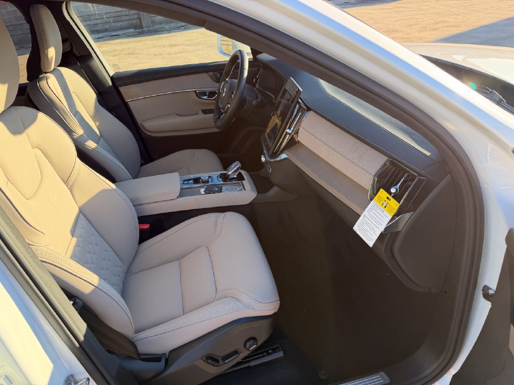 Certified 2026 Volvo XC90 B6 Plus w/ Protection Package Premier AWD/4WD image 26