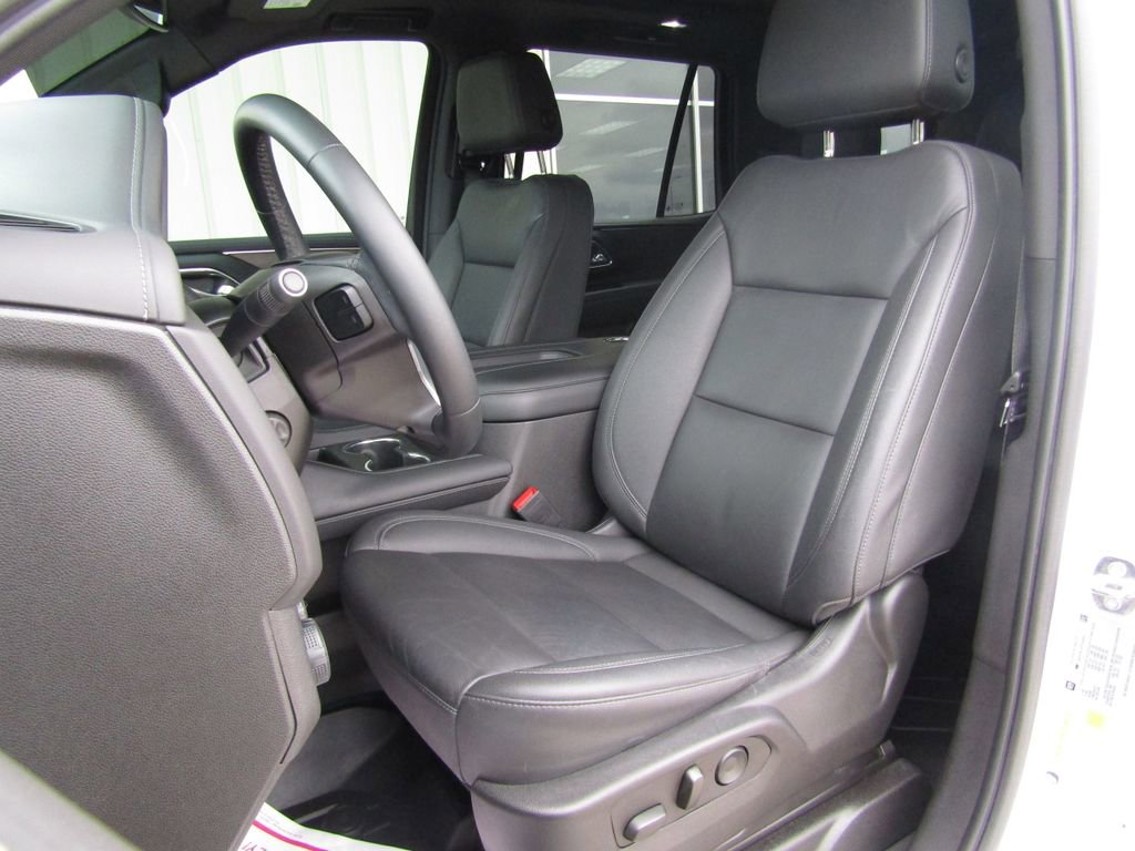 Used 2023 Chevrolet Tahoe Z71 w/ Luxury Package AWD/4WD image 27