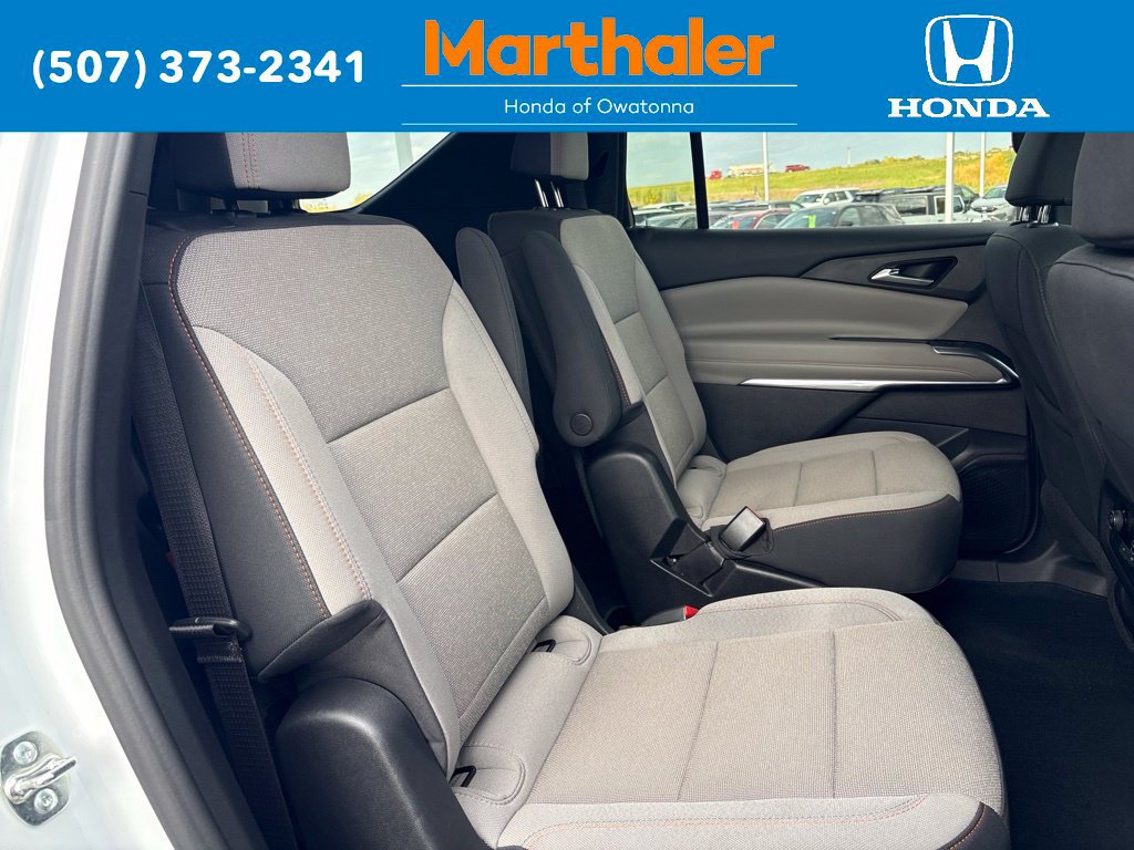 Used 2026 Chevrolet Traverse LT w/ Driver Confidence Package AWD/4WD image 18