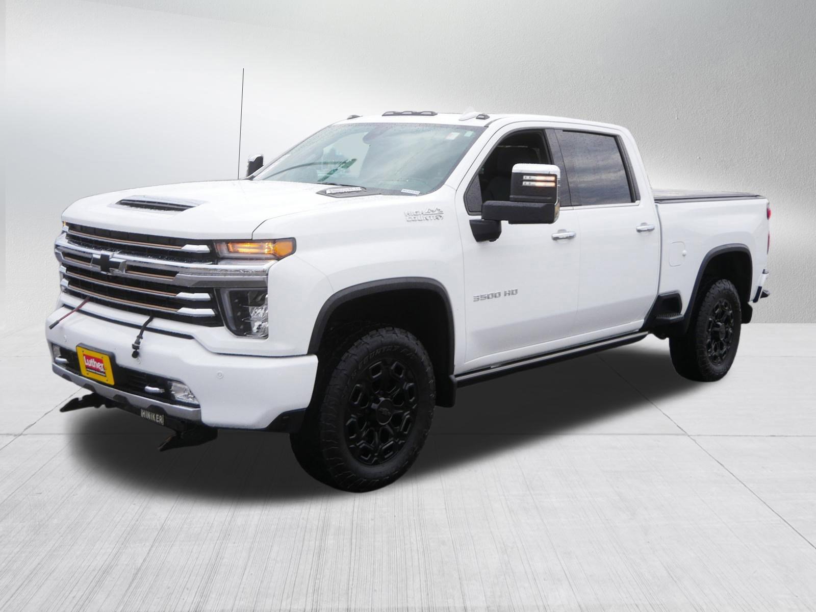 Used 2022 Chevrolet Silverado 3500 High Country w/ Z71 Off-Road Package image 3