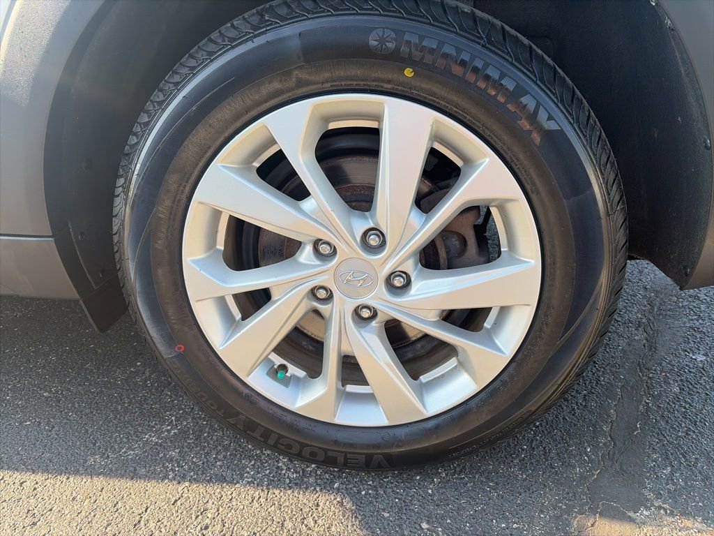 Used 2019 Hyundai Tucson Value AWD/4WD image 11