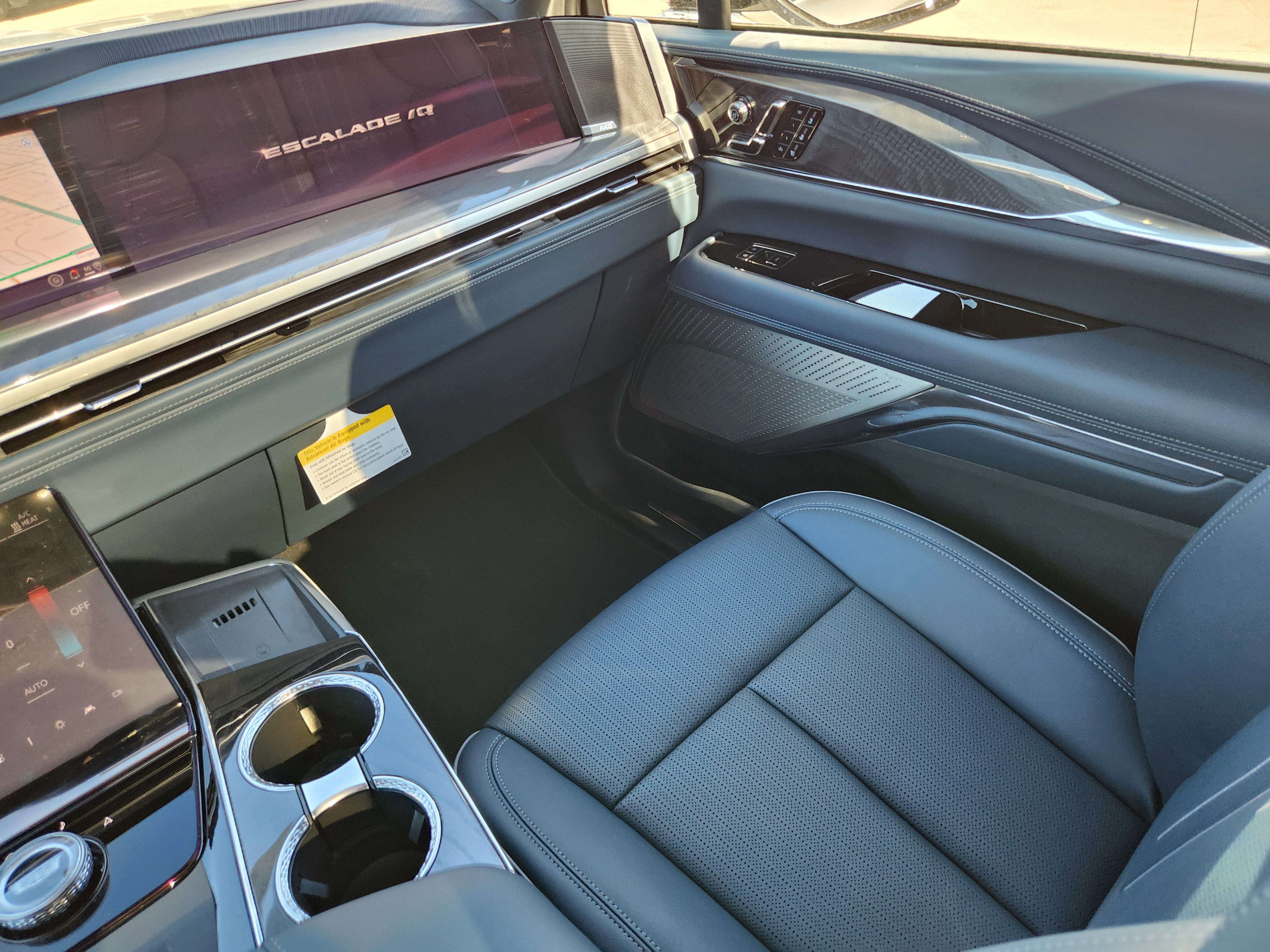 New 2025 Cadillac Escalade IQ Luxury 2 image 18