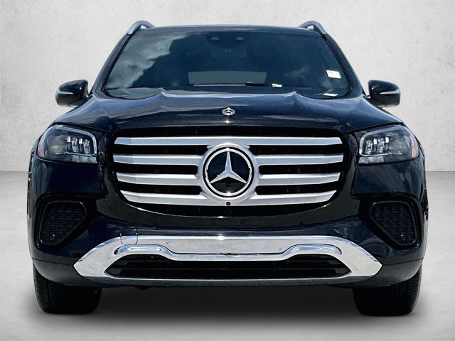 Used 2025 Mercedes-Benz GLS 450 4MATIC image 3