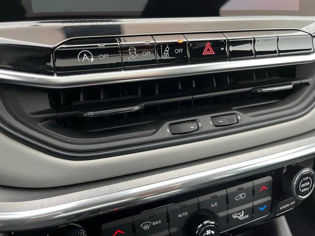 Used 2023 Jeep Compass Limited w/ Elite Group AWD/4WD image 47