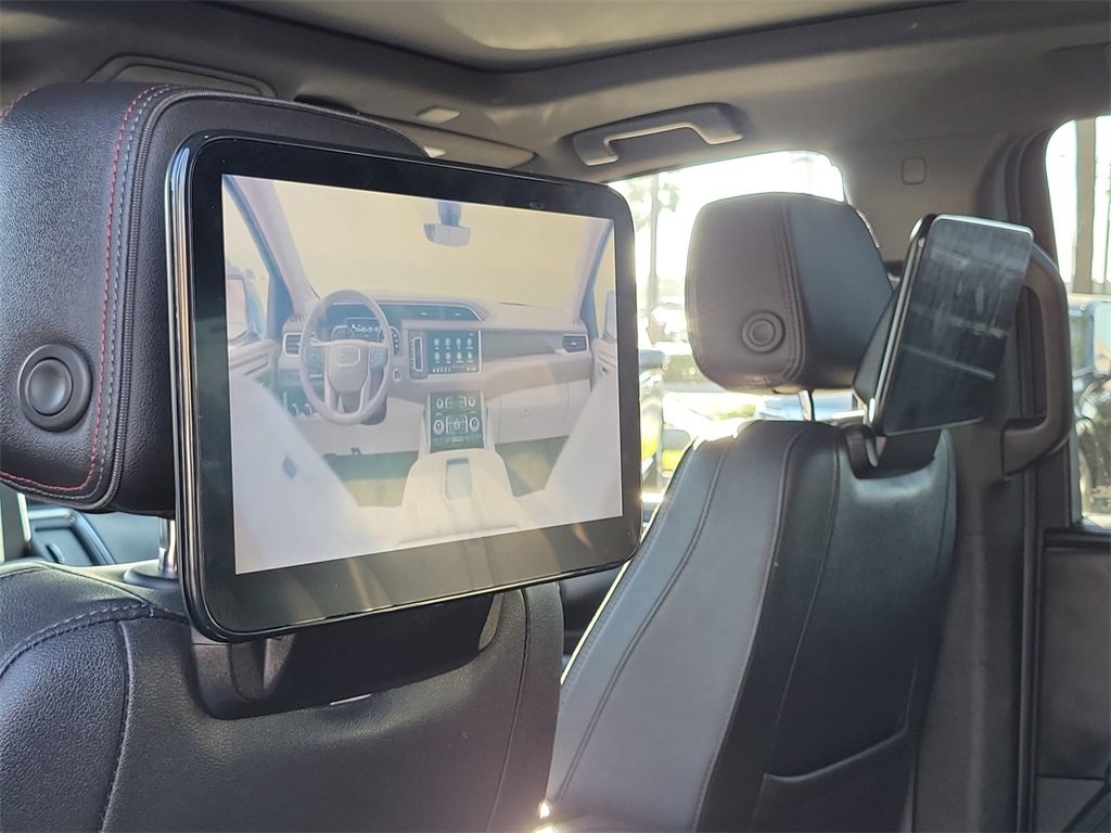 Certified 2023 Chevrolet Suburban RST w/ Sport Performance Package image 36