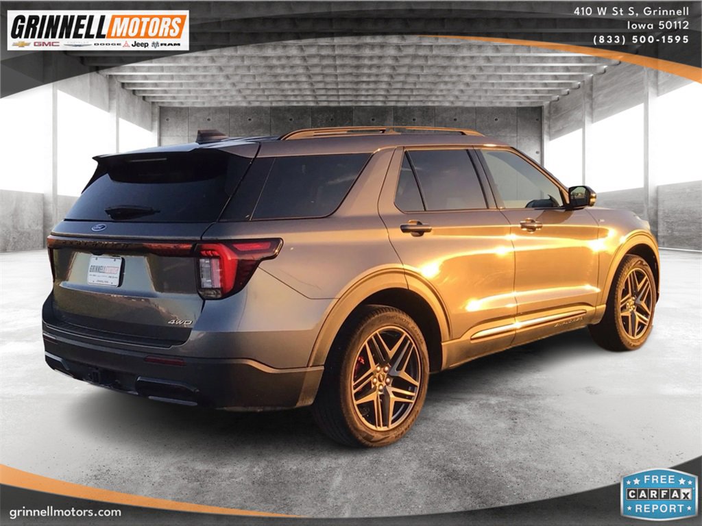Used 2025 Ford Explorer ST-Line w/ ST-Line Street Pack image 5
