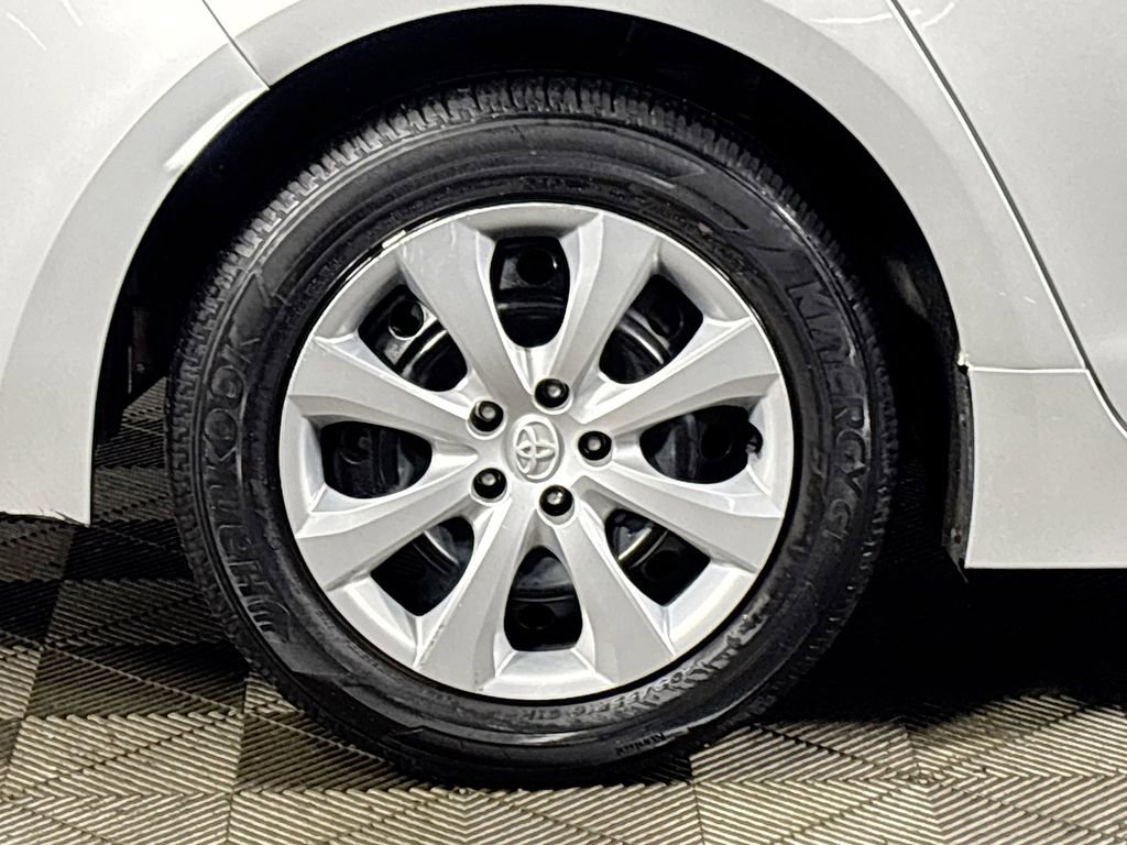 Used 2023 Toyota Corolla LE image 22