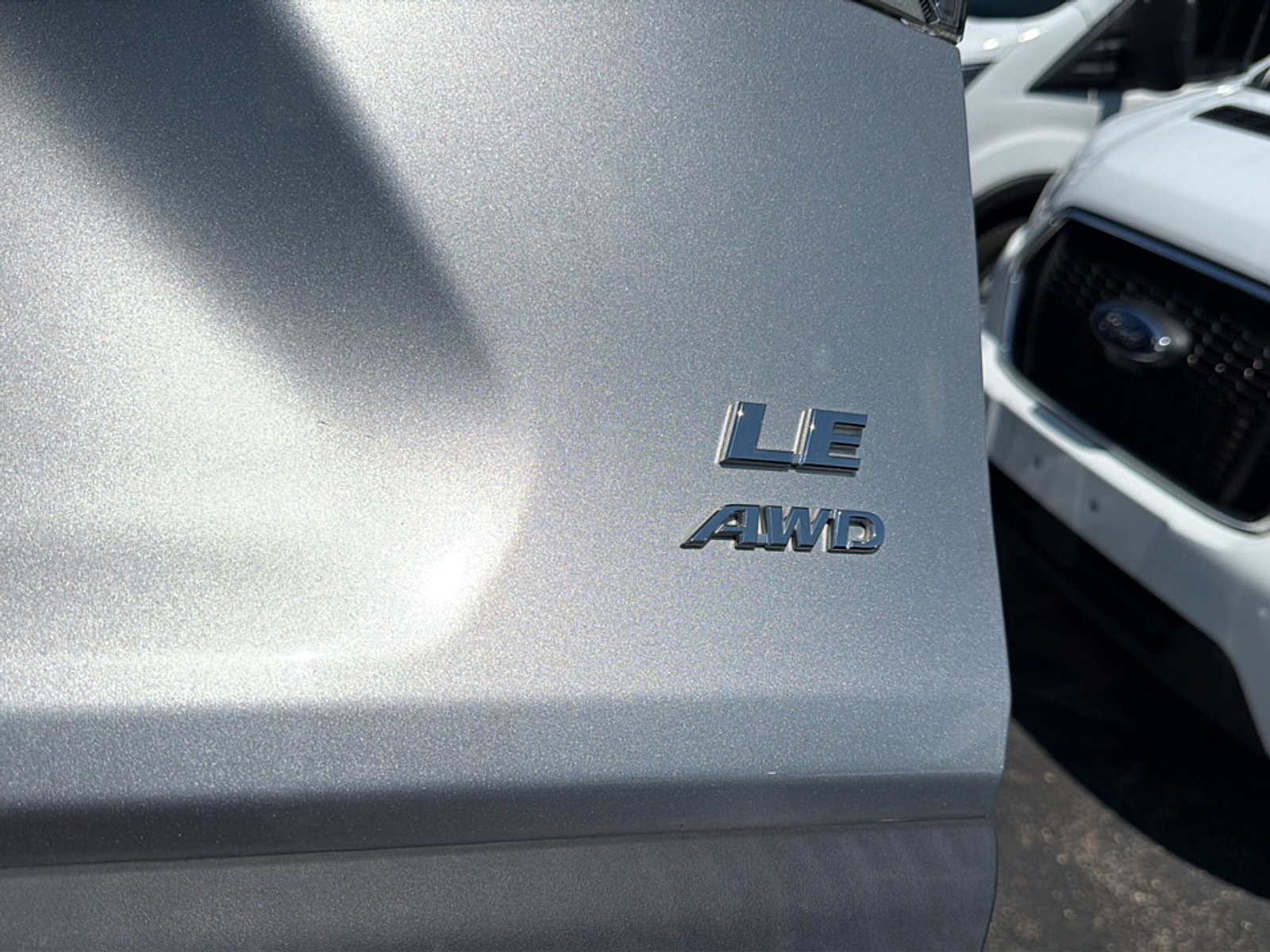 Used 2020 Toyota RAV4 LE AWD/4WD image 8