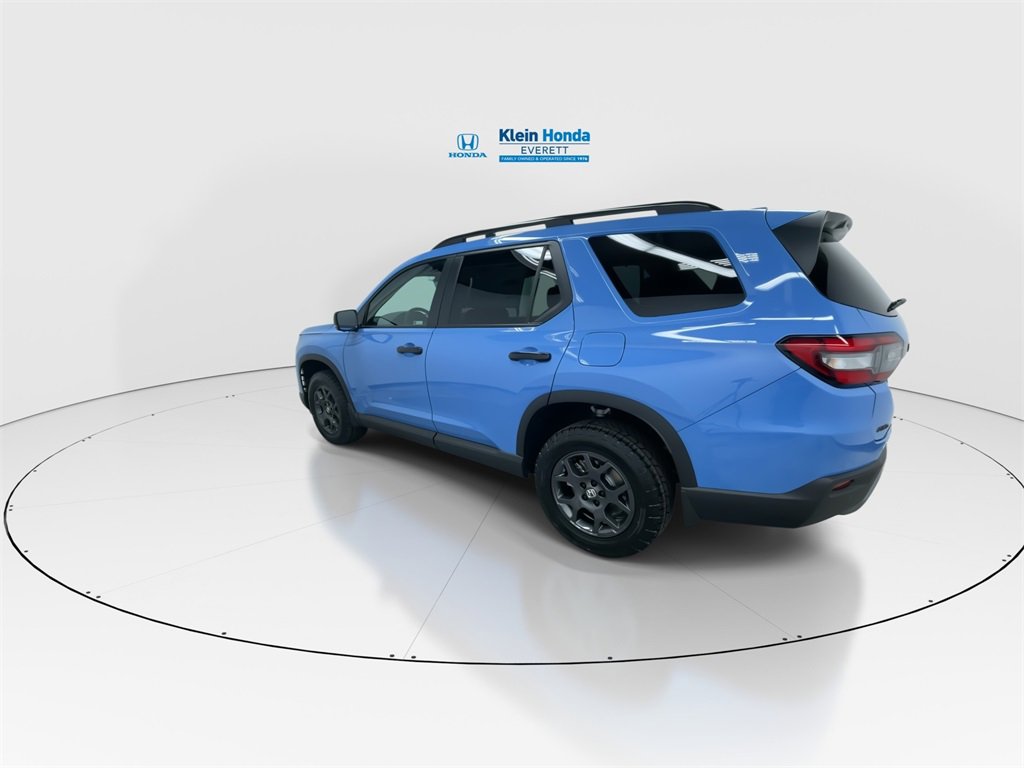 New 2025 Honda Pilot TrailSport image 8