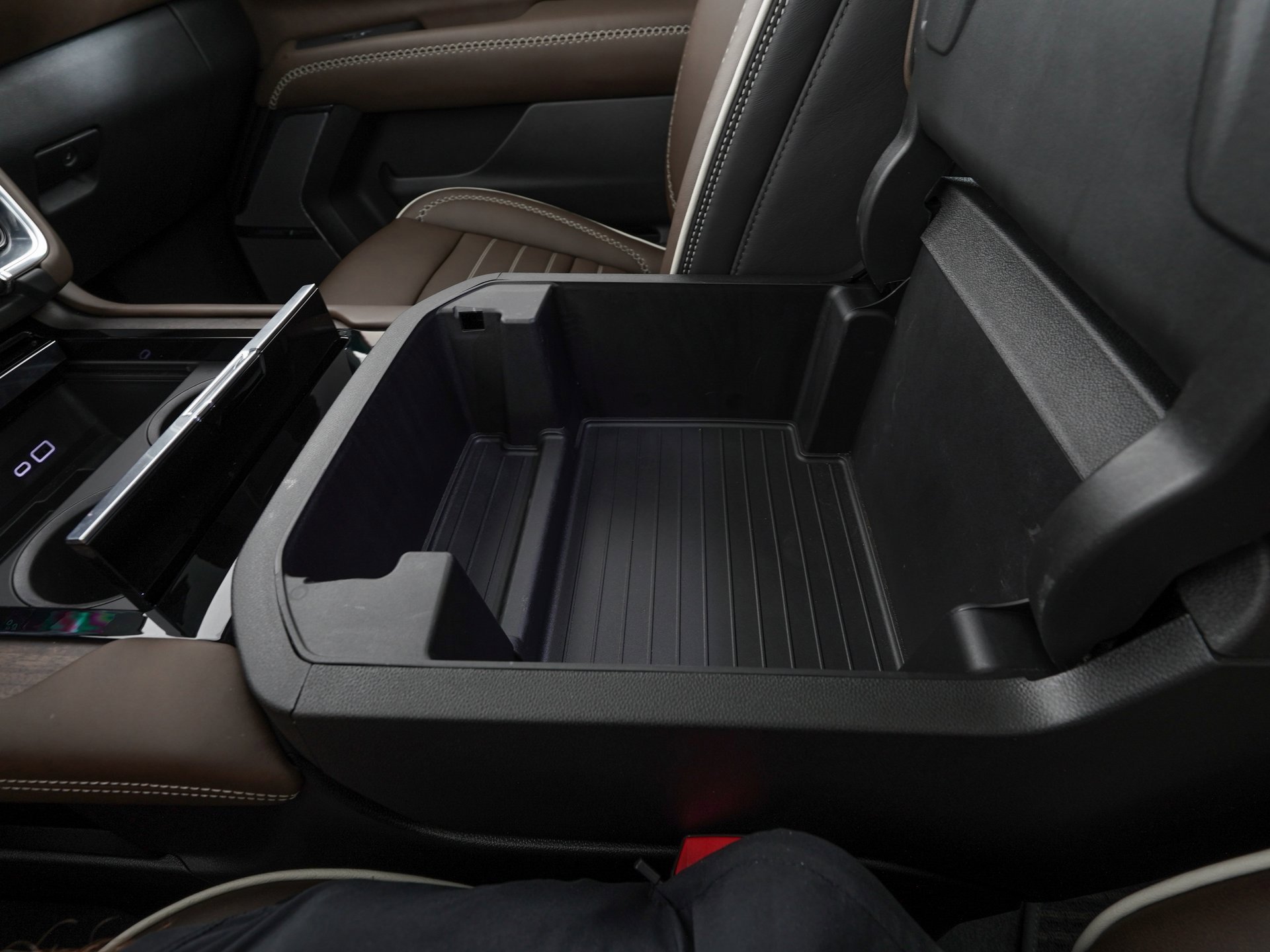 Used 2025 GMC Yukon XL Denali Ultimate image 35