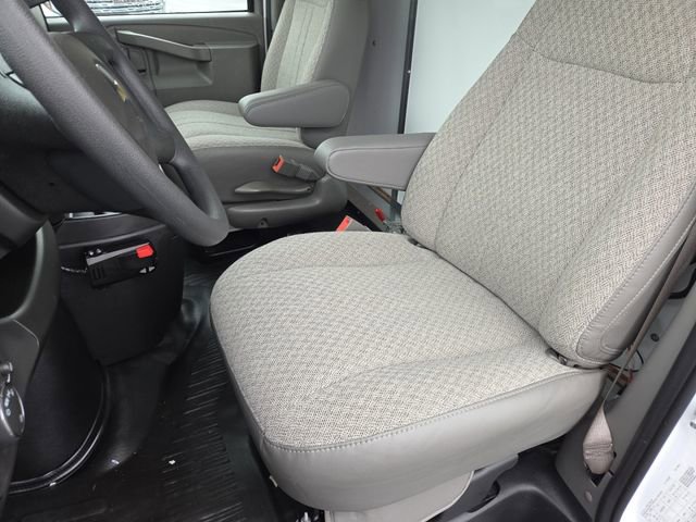 New 2026 Chevrolet Express 3500 w/ Power Convenience Package image 31