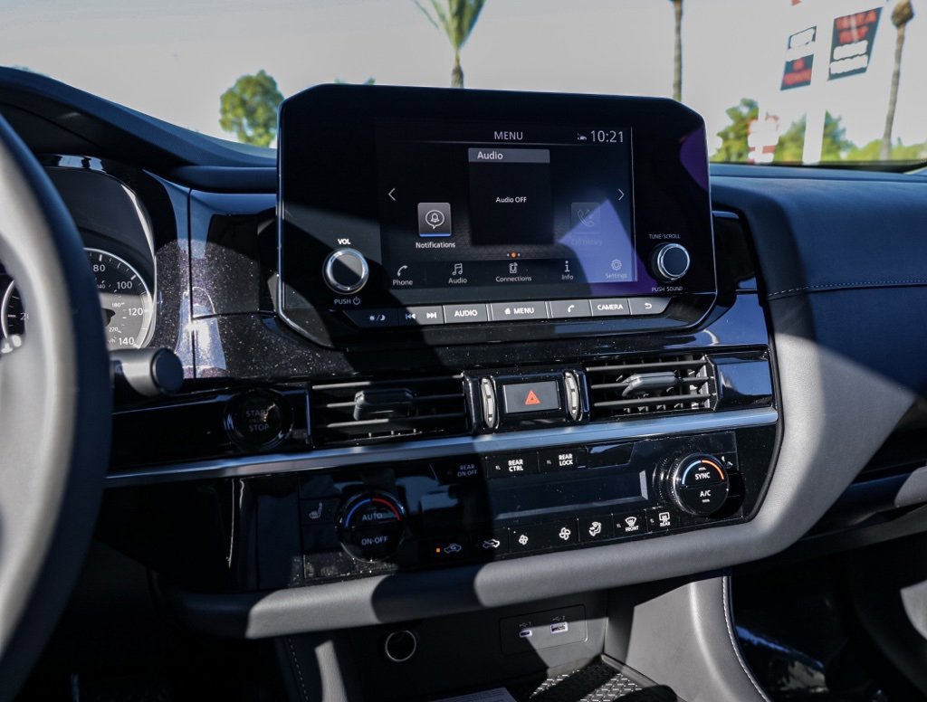 New 2025 Nissan Pathfinder SV image 28