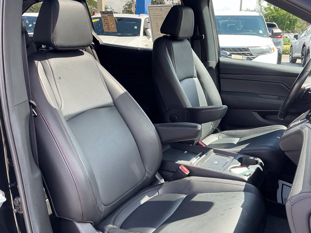 Certified 2025 Honda Odyssey Sport-L image 17