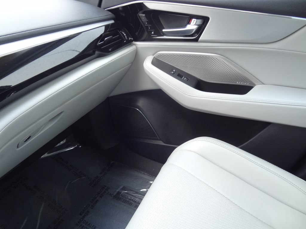 Used 2024 Acura MDX w/ Technology Package FWD image 43