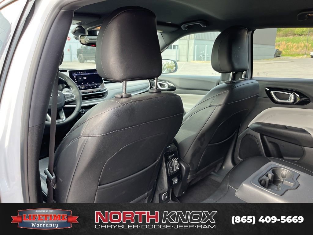 Used 2024 Jeep Compass Limited image 8