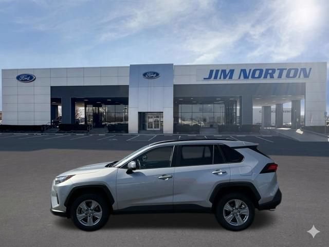 Used 2024 Toyota RAV4 XLE FWD image 8