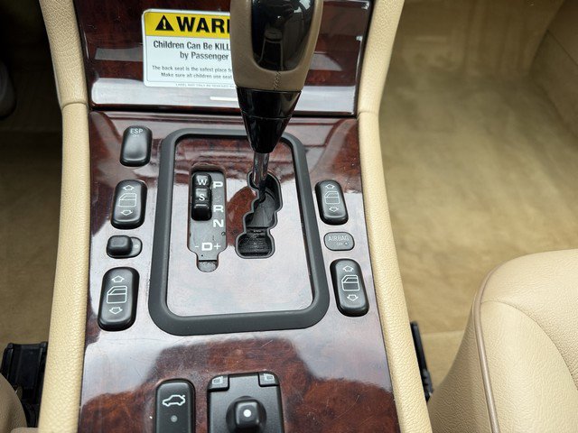 Used 2001 Mercedes-Benz E 320 Sedan image 29