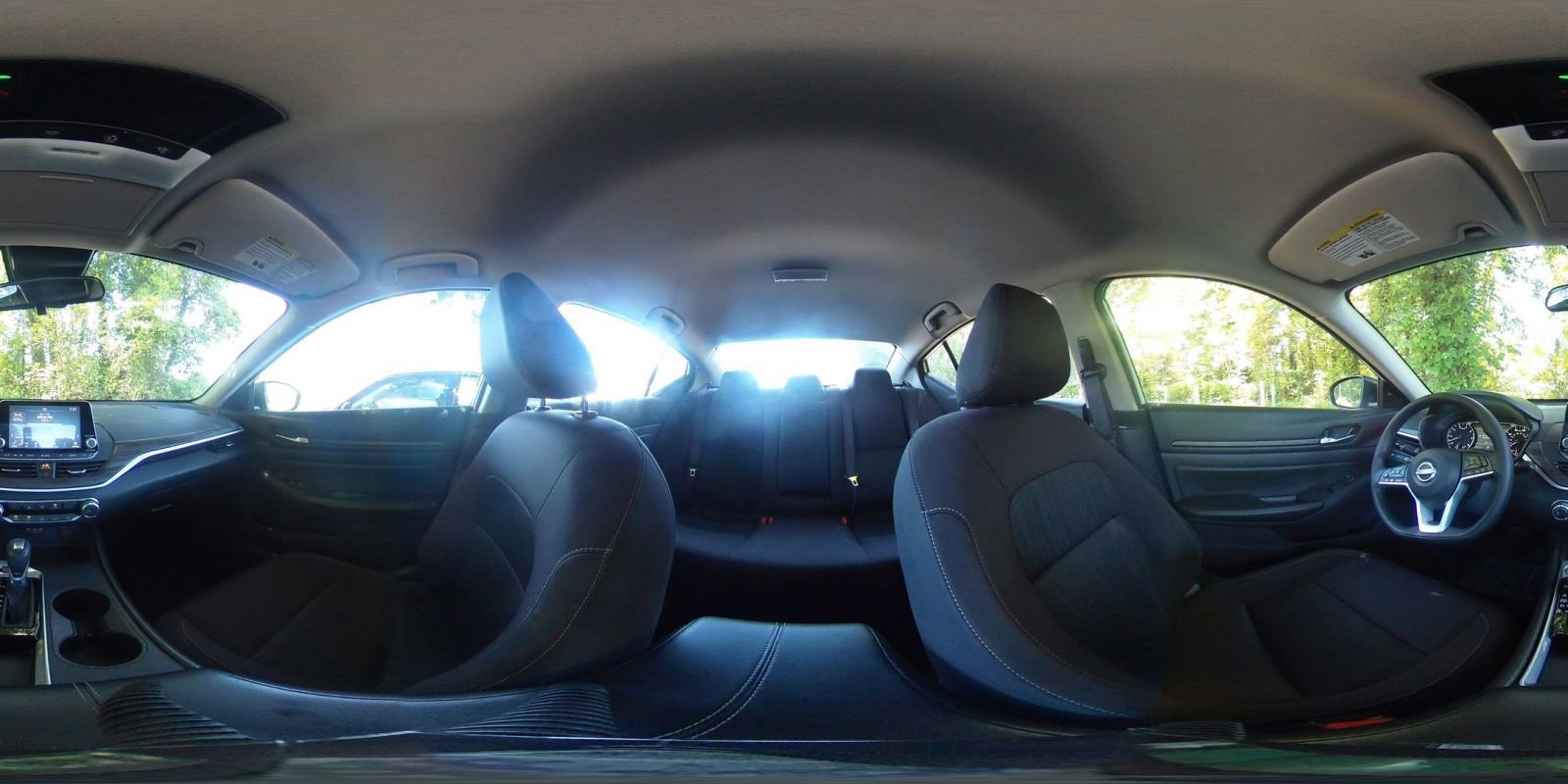 Used 2025 Nissan Altima 2.5 SV FWD image 41
