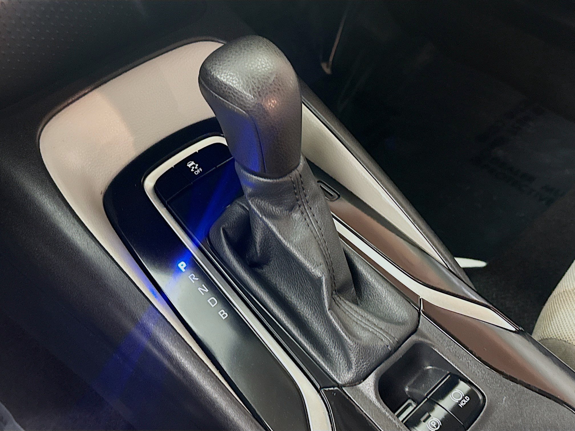 Used 2021 Toyota Corolla L FWD image 20