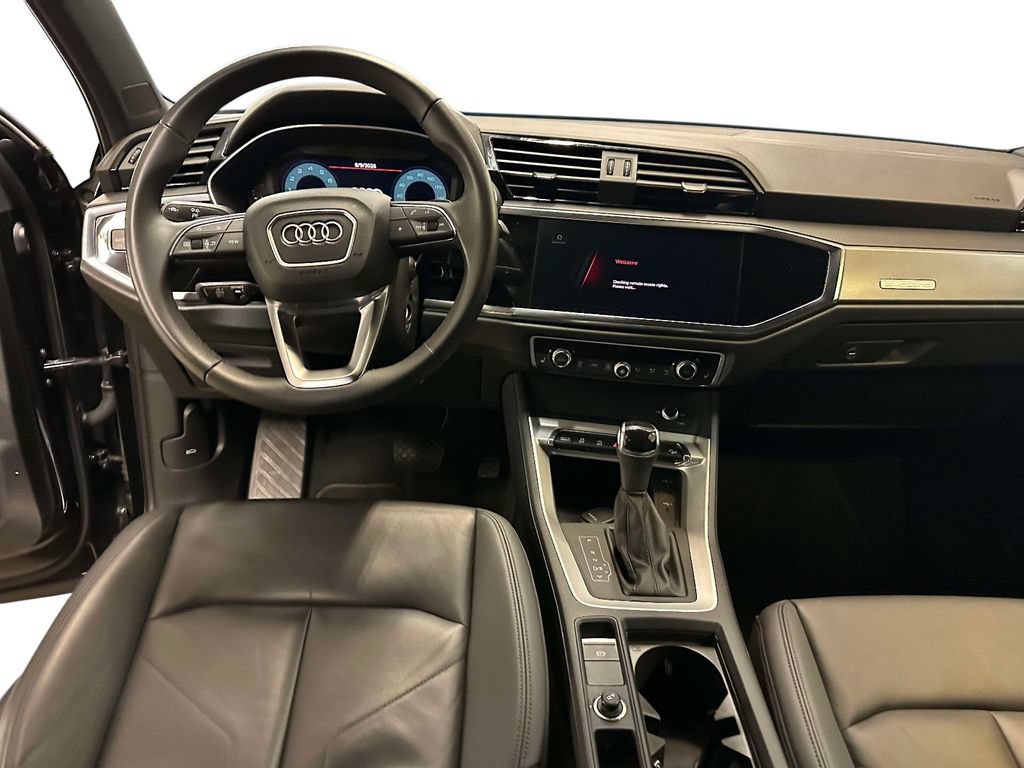 Used 2025 Audi Q3 2.0T Premium AWD/4WD image 12