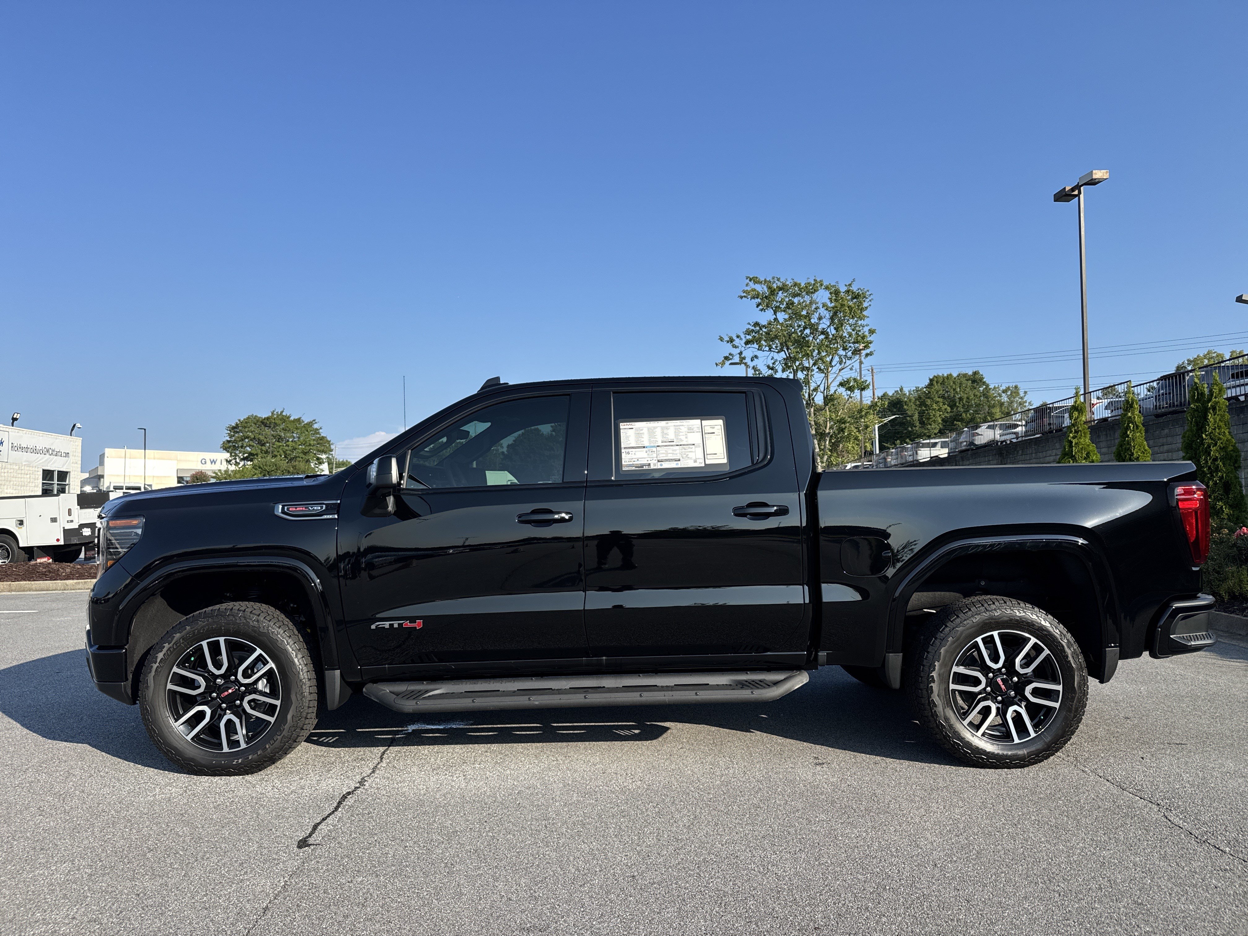New 2026 GMC Sierra 1500 AT4 w/ AT4 Premium Package AWD/4WD image 7