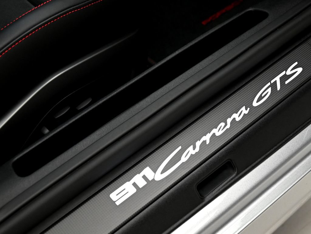 Used 2023 Porsche 911 Carrera GTS RWD image 28