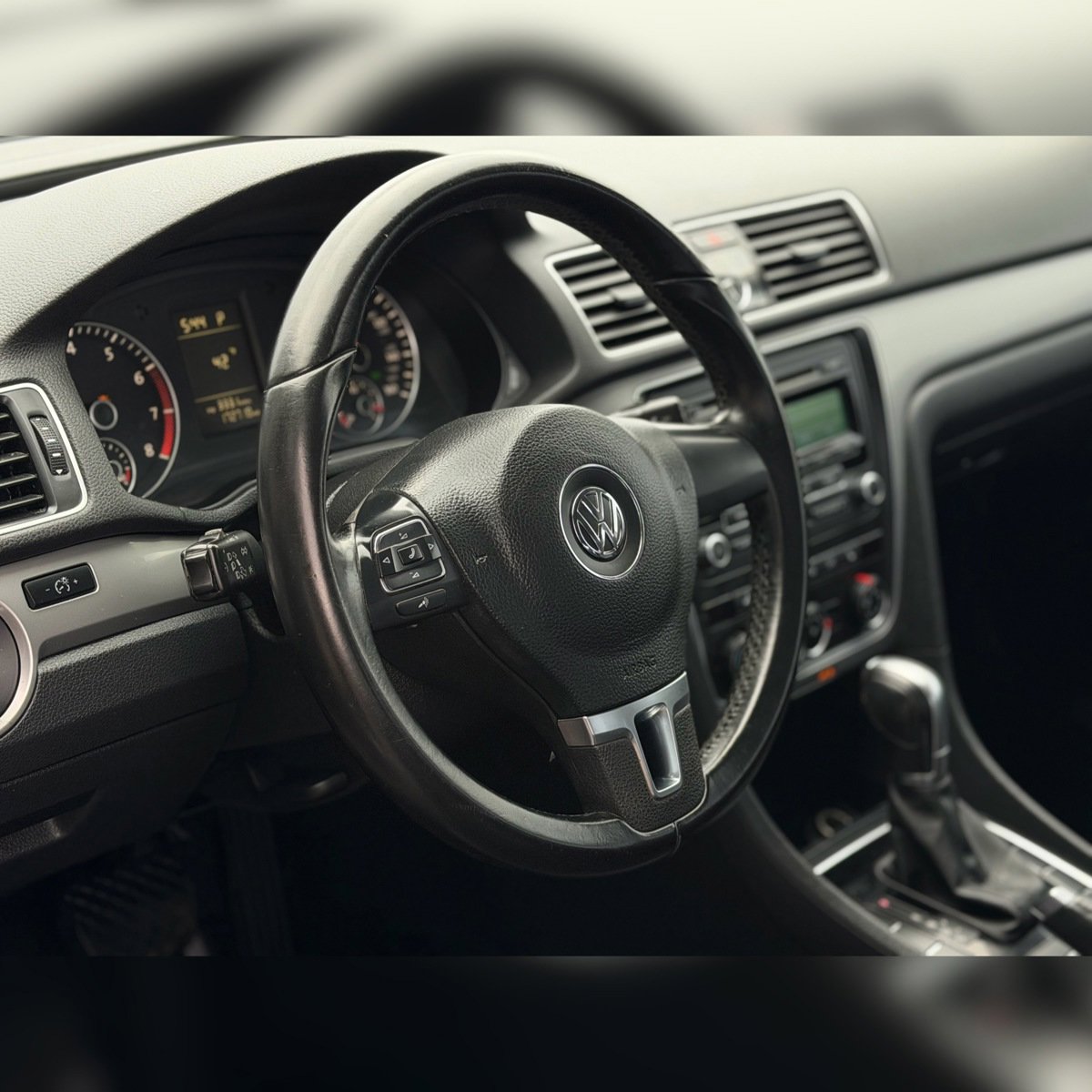 Used 2015 Volkswagen Passat 1.8T S image 5