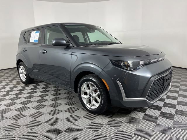Used 2023 Kia Soul LX w/ Option Group 015 image 2