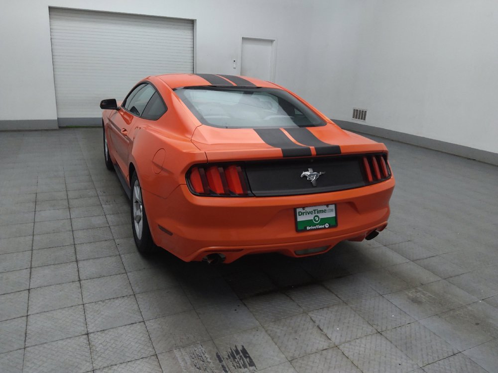 Used 2016 Ford Mustang Coupe RWD image 5